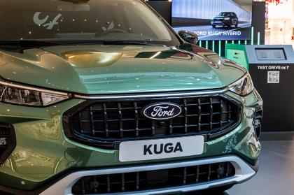 To νέο Ford Kuga είναι στο Golden Hall και σας προσκαλεί να το οδηγήσετε